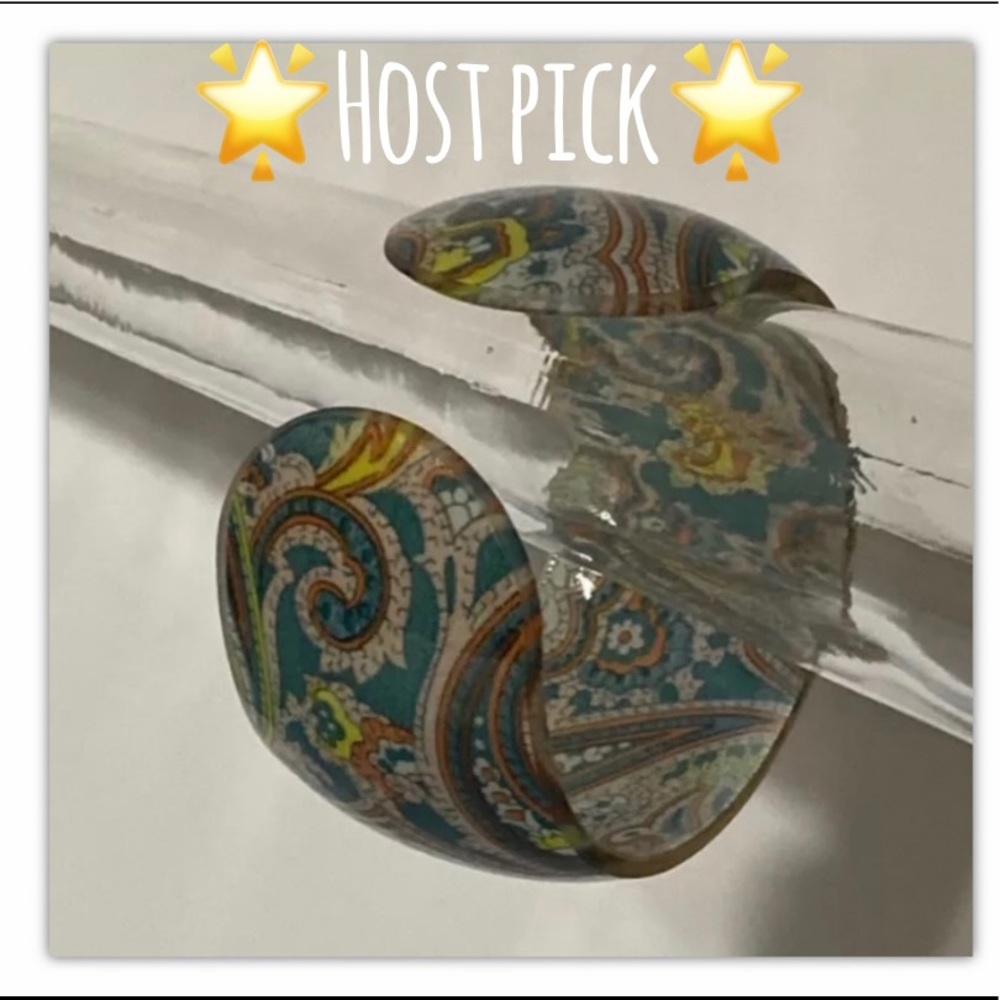*SOLD* 🌟HOST PICK🌟1980’s Paisley Acrylic/Plastic Cuff
